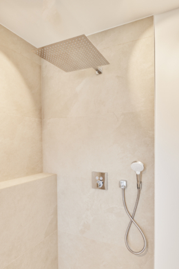 Gäste WC-Detail - Besondere Ausstattung – Dachgeschosswohnung mit Fußbodenheizung und hohen Decken zum Erstbezug