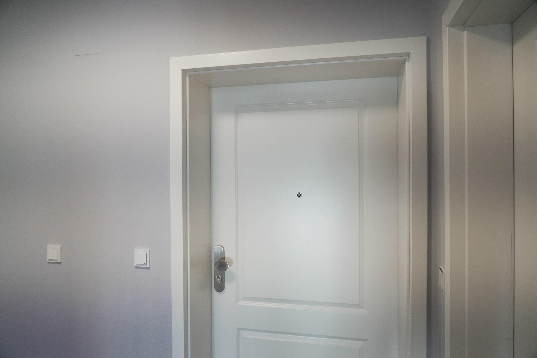 WE-Eingangstüren Vorderhaus - **Verkauft** Vorder- und Hinterhaus mit 19 Wohneinheiten in Kleefeld