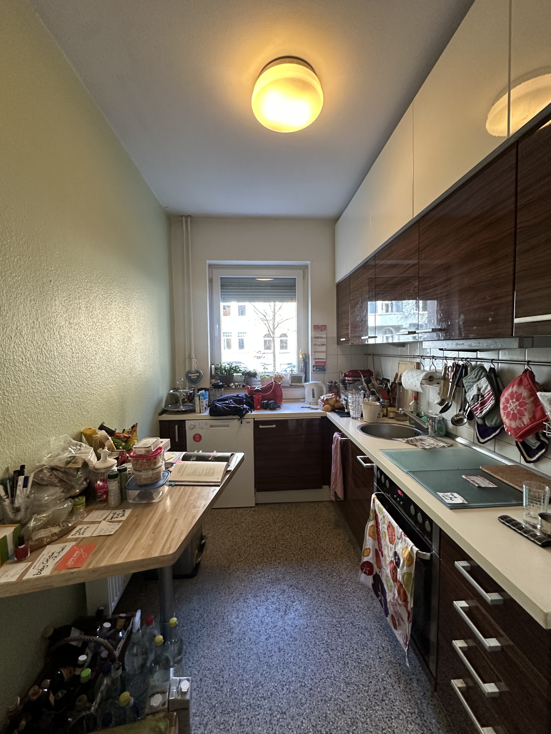 Küche - Aktuell Vermietete 2-Zimmerwohnung mit Balkon in Toplage am Moltkeplatz –