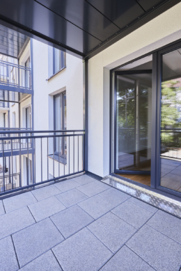 Balkon - **verkauft** 2-Zimmerwohnung mit Echtholzparkett, Balkon und Einbauküche in Bestlage Hannover