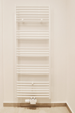 Badezimmer_Detail_1 - **verkauft** 2-Zimmerwohnung mit Echtholzparkett, Balkon und Einbauküche in Bestlage Hannover