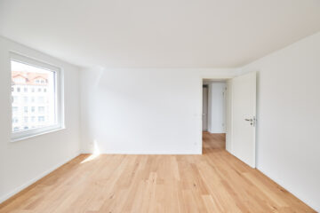Erstbezug nach Sanierung – Zweizimmer mit großem Balkon und Einbauküche, 30161 Hannover, Etagenwohnung
