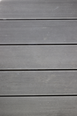 Detail-Terrassenbelag - Erstbezug nach Sanierung – Zweizimmer mit großem Balkon und Einbauküche