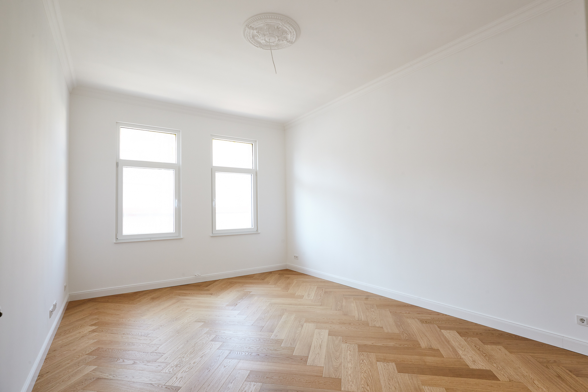 Schlafzimmer - Vollsanierte Altbauwohnung mit zwei Balkons und Einbauküche in Bestlage Hannover List