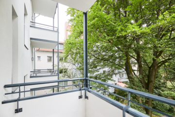 Balkon 1 - Vollsanierte Altbauwohnung mit zwei Balkons und Einbauküche in Bestlage Hannover List