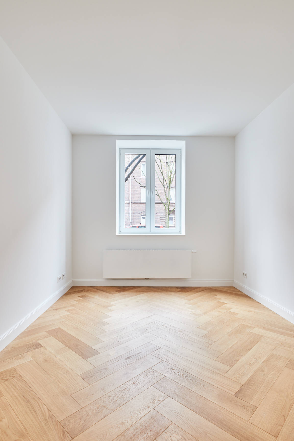 Zimmer 1 - Hochwertigste Eigentumswohnung im vollsaniertem Haus – 3-Zimmer mit Balkon-Zugang zum Garten