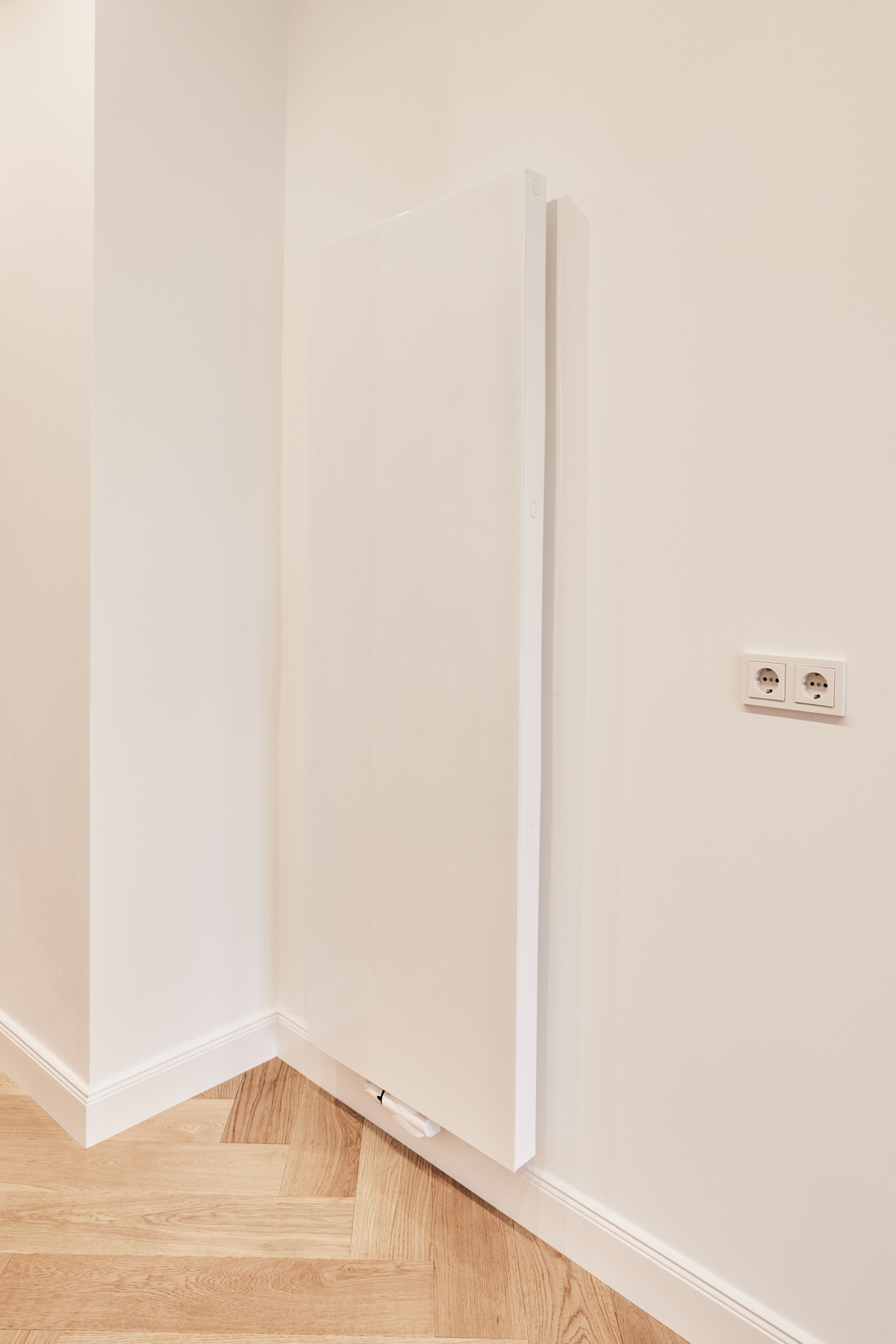 Heizkörper Detail - Hochwertigste Eigentumswohnung im vollsaniertem Haus – 3-Zimmer mit Balkon-Zugang zum Garten