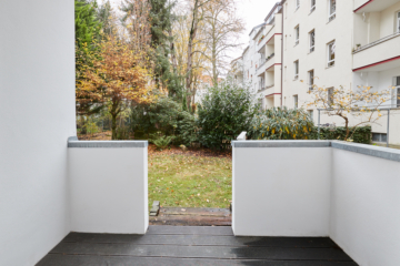 Zugang zum Garten - Hochwertigste Eigentumswohnung im vollsaniertem Haus – 3-Zimmer mit Balkon-Zugang zum Garten