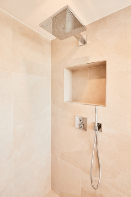 Bad_Datail_1 - Hochwertigste Eigentumswohnung im vollsaniertem Haus – 3-Zimmer mit Balkon-Zugang zum Garten