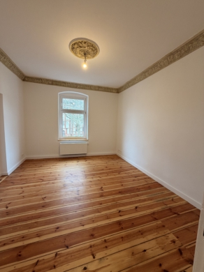 Zimmer 1 - 4 Zimmerwohnung zum Erstbezug nach Sanierung – Altbaucharme trifft modernen Wohnkomfort mit Balkon