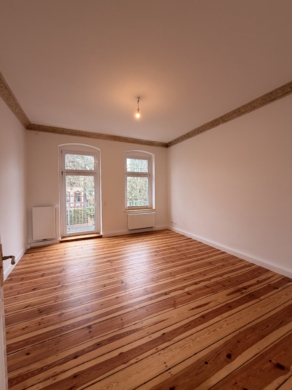 Zimmer 3 - 4 Zimmerwohnung zum Erstbezug nach Sanierung – Altbaucharme trifft modernen Wohnkomfort mit Balkon