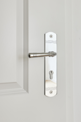 Detail Tür - Hannover Linden – 2,5-Zimmerwohnung mit Einbauküche und Luxusausstattung