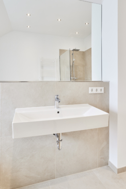 Detail_Badezimmer_ - Hannover Linden – 2,5-Zimmerwohnung mit Einbauküche und Luxusausstattung