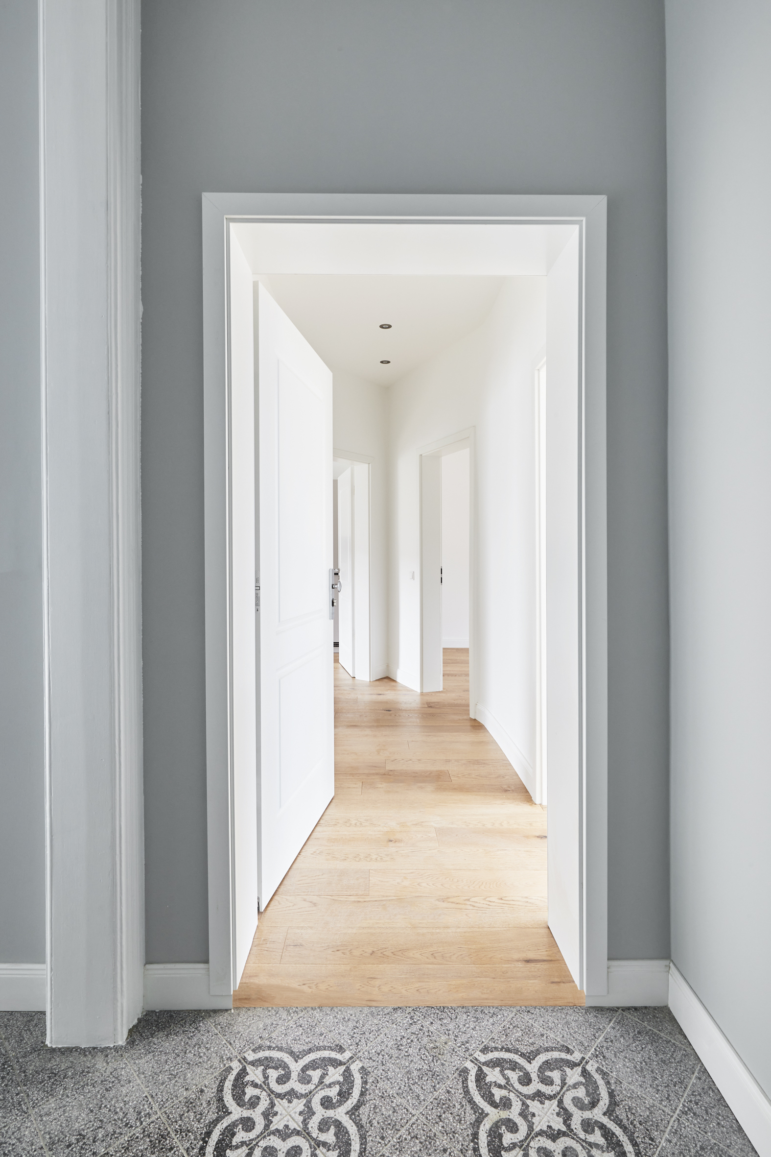 Zugang zur Wohnung - Hannover Linden – 2,5-Zimmerwohnung mit Einbauküche und Luxusausstattung