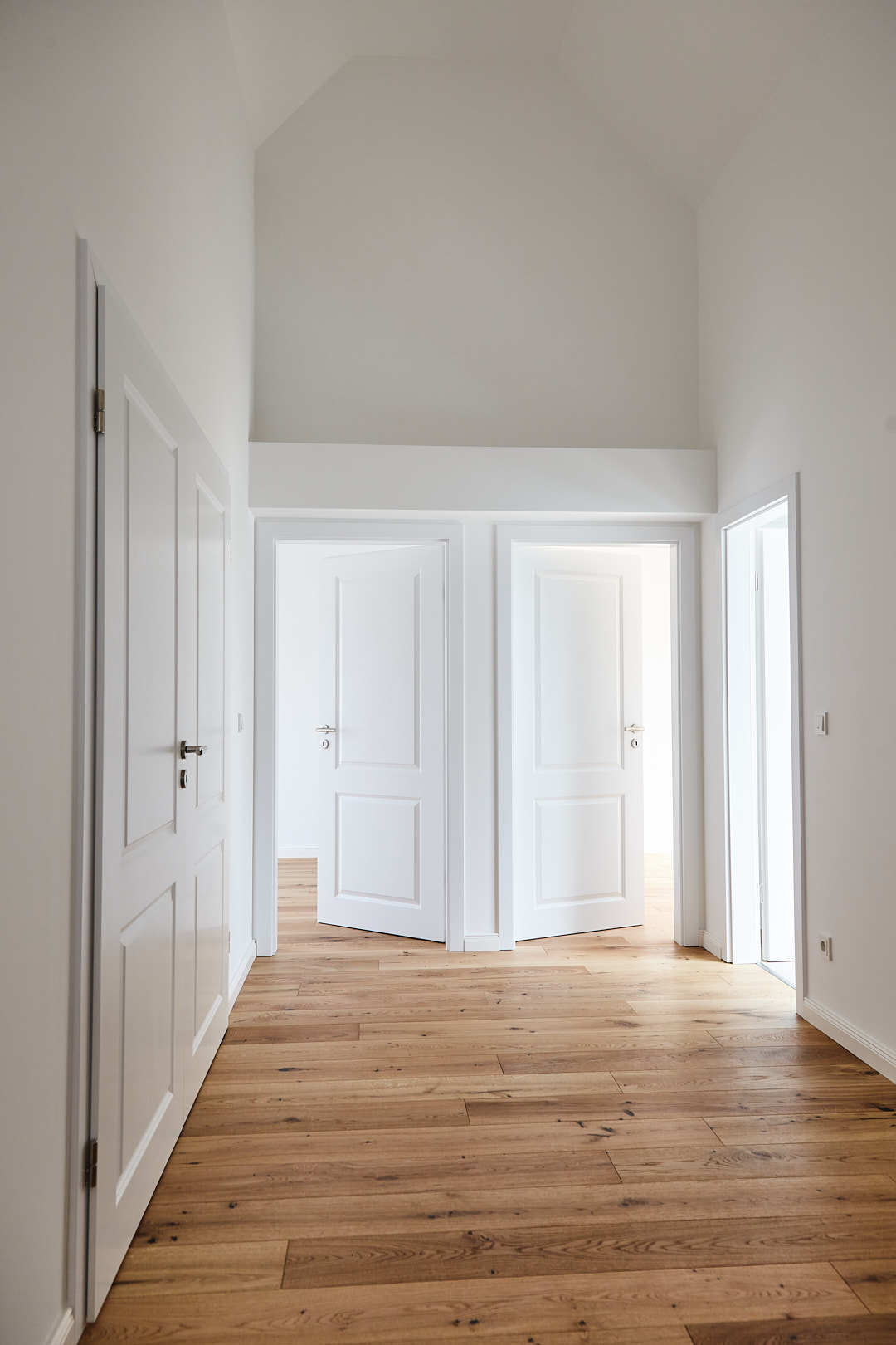 Flur - Sanierte 4-Zimmer Dachgeschosswohnung zum Erstbezug