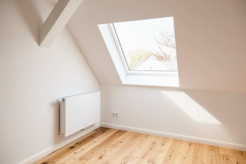 Schlafzimmer 2 - Sanierte 4-Zimmer Dachgeschosswohnung zum Erstbezug