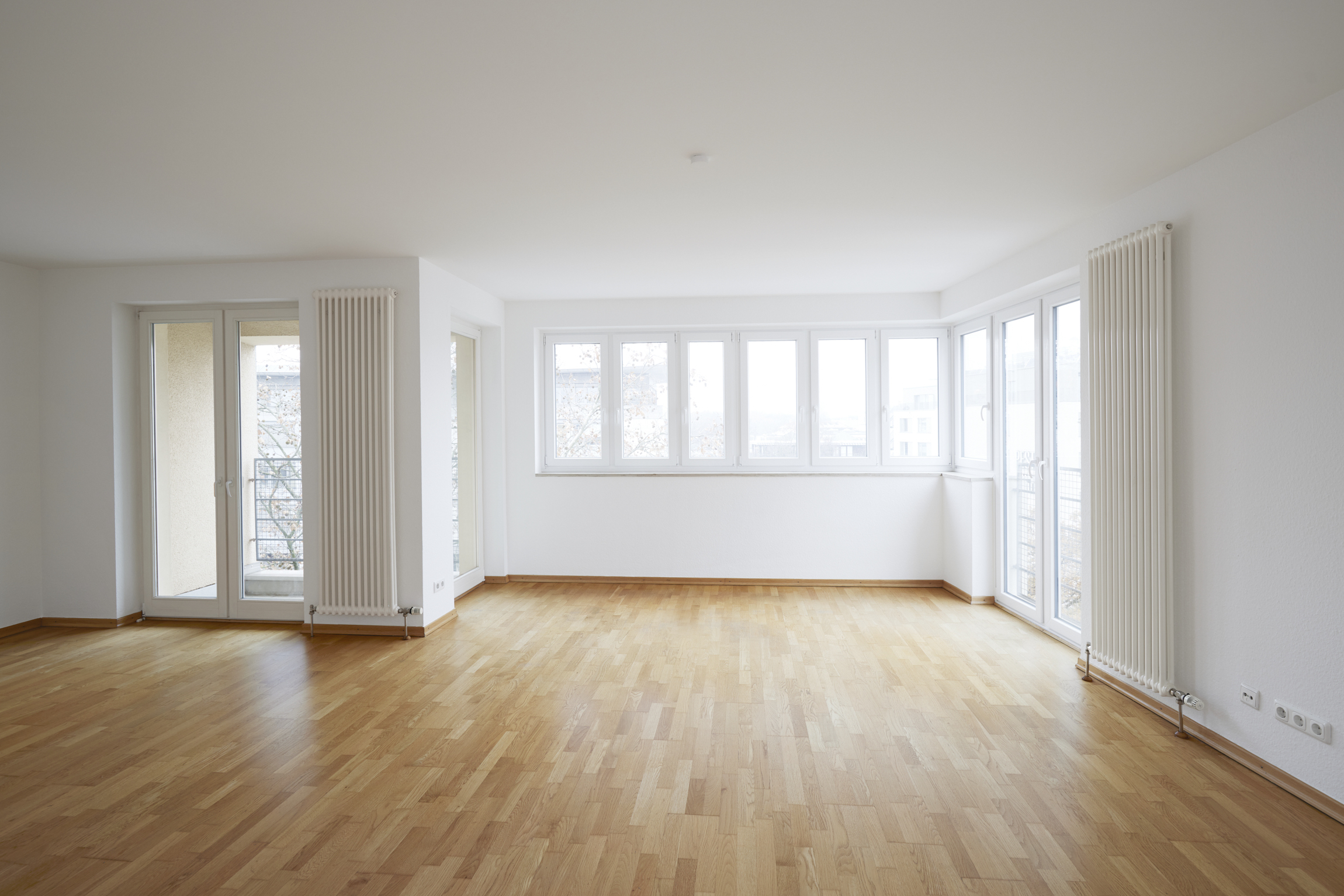 Wohnzimmer mit Loggia - Lichtdurchflutete Penthouse Wohnung in Bestlage Berlin Tiergarten