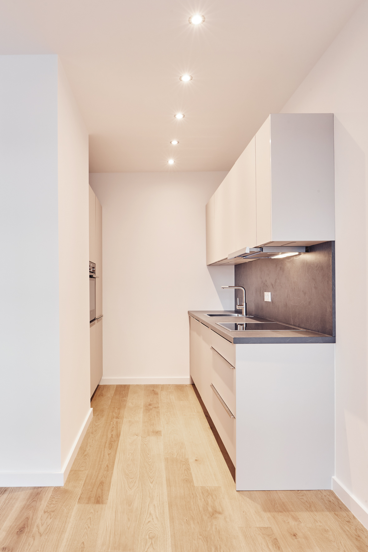 Küche_ - **RESERVIERT**Erstklassige 2-Zimmerwohnung mit Einbauküche in Bestlage Hannover