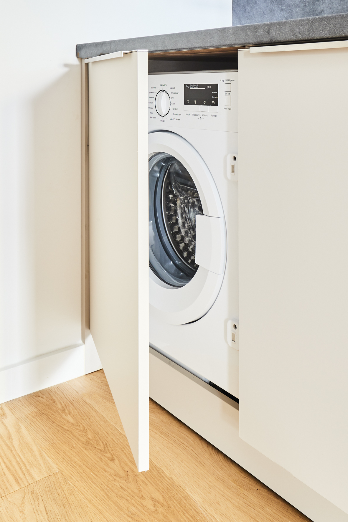 Küche-Waschmaschine - **RESERVIERT**Erstklassige 2-Zimmerwohnung mit Einbauküche in Bestlage Hannover