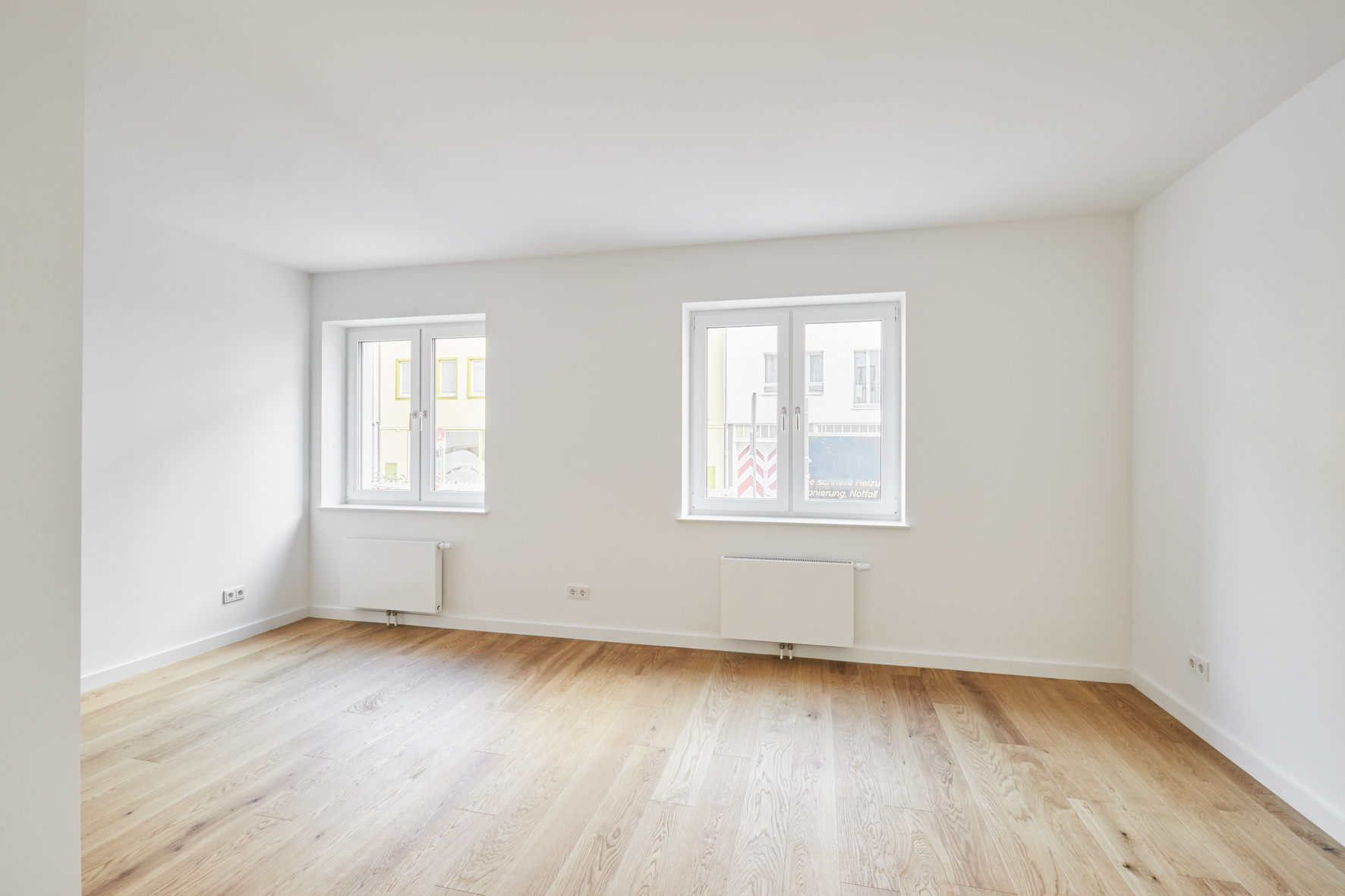 Wohnzimmer - **RESERVIERT**Erstklassige 2-Zimmerwohnung mit Einbauküche in Bestlage Hannover
