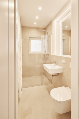 Badezimmer - **RESERVIERT**Erstklassige 2-Zimmerwohnung mit Einbauküche in Bestlage Hannover