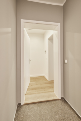 Zugang zur Wohnung - **RESERVIERT**Erstklassige 2-Zimmerwohnung mit Einbauküche in Bestlage Hannover