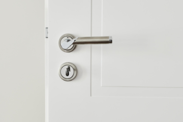 Detail-Tür - **RESERVIERT**Erstklassige 2-Zimmerwohnung mit Einbauküche in Bestlage Hannover