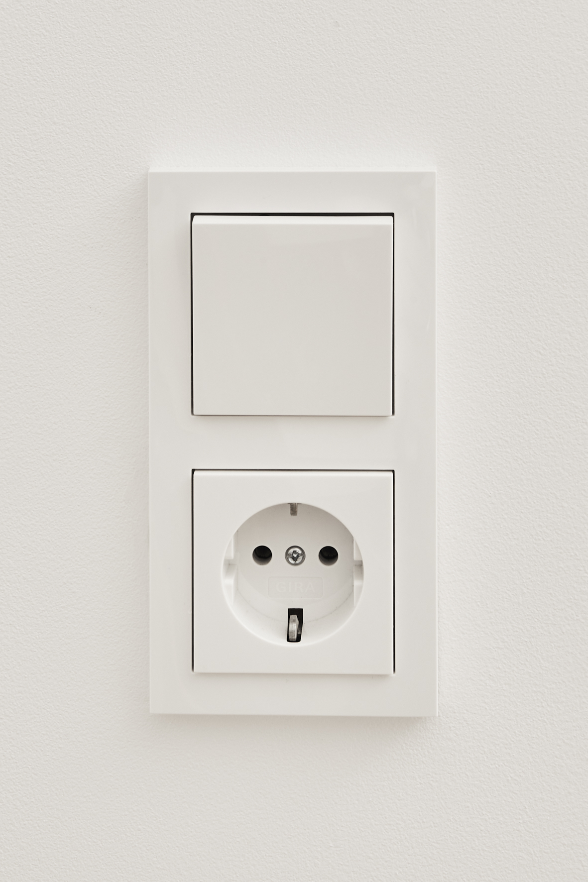 Detail-Schalter - **RESERVIERT**Erstklassige 2-Zimmerwohnung mit Einbauküche in Bestlage Hannover