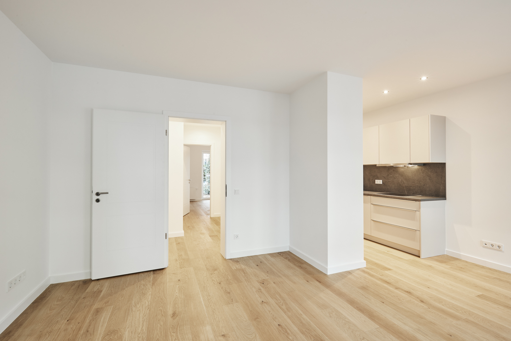 Wohn-Esszimmer_ - **RESERVIERT**Erstklassige 2-Zimmerwohnung mit Einbauküche in Bestlage Hannover