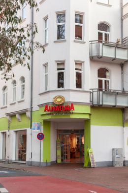 Umgebung - Einkaufsmöglichkeiten - Vollsanierte 2-Zimmerwohnung mit hochwertiger Einbauküche inkl. Elektrogeräte