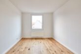 Vollsanierte 2-Zimmerwohnung mit hochwertiger Einbauküche inkl. Elektrogeräte - Schlafzimmer