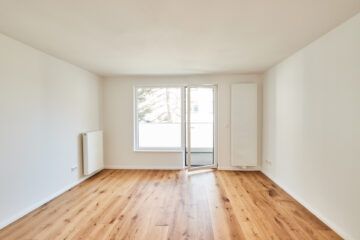 Aufwendig sanierte 2-Zimmerwohnung mit großem Balkon und Einbauküche, 30161 Hannover, Etagenwohnung