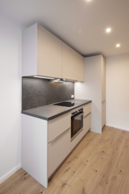 Küche-Einbaugeräte - Aufwendig sanierte 2-Zimmerwohnung mit großem Balkon und Einbauküche