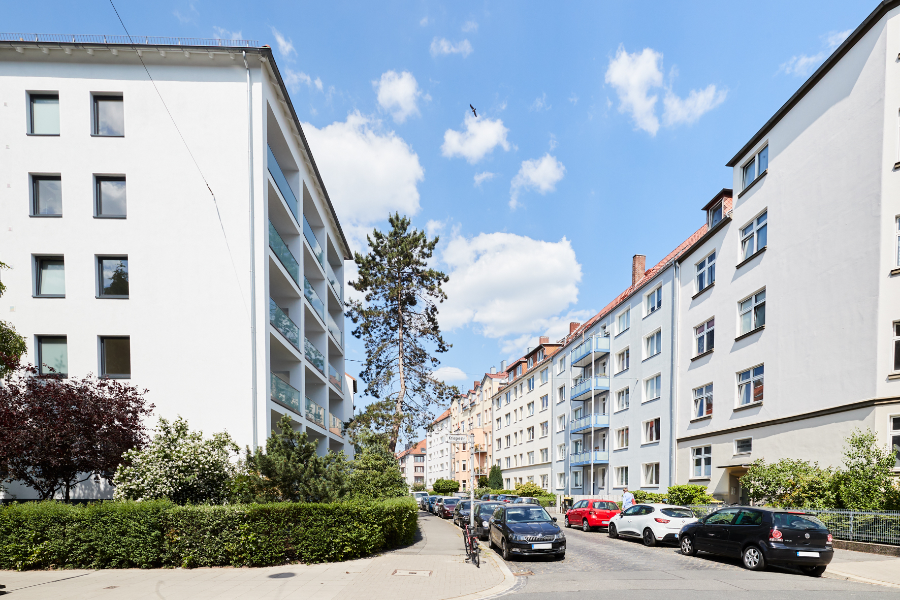 Außenaufnahme - Aufwendig sanierte 2-Zimmerwohnung mit großem Balkon und Einbauküche