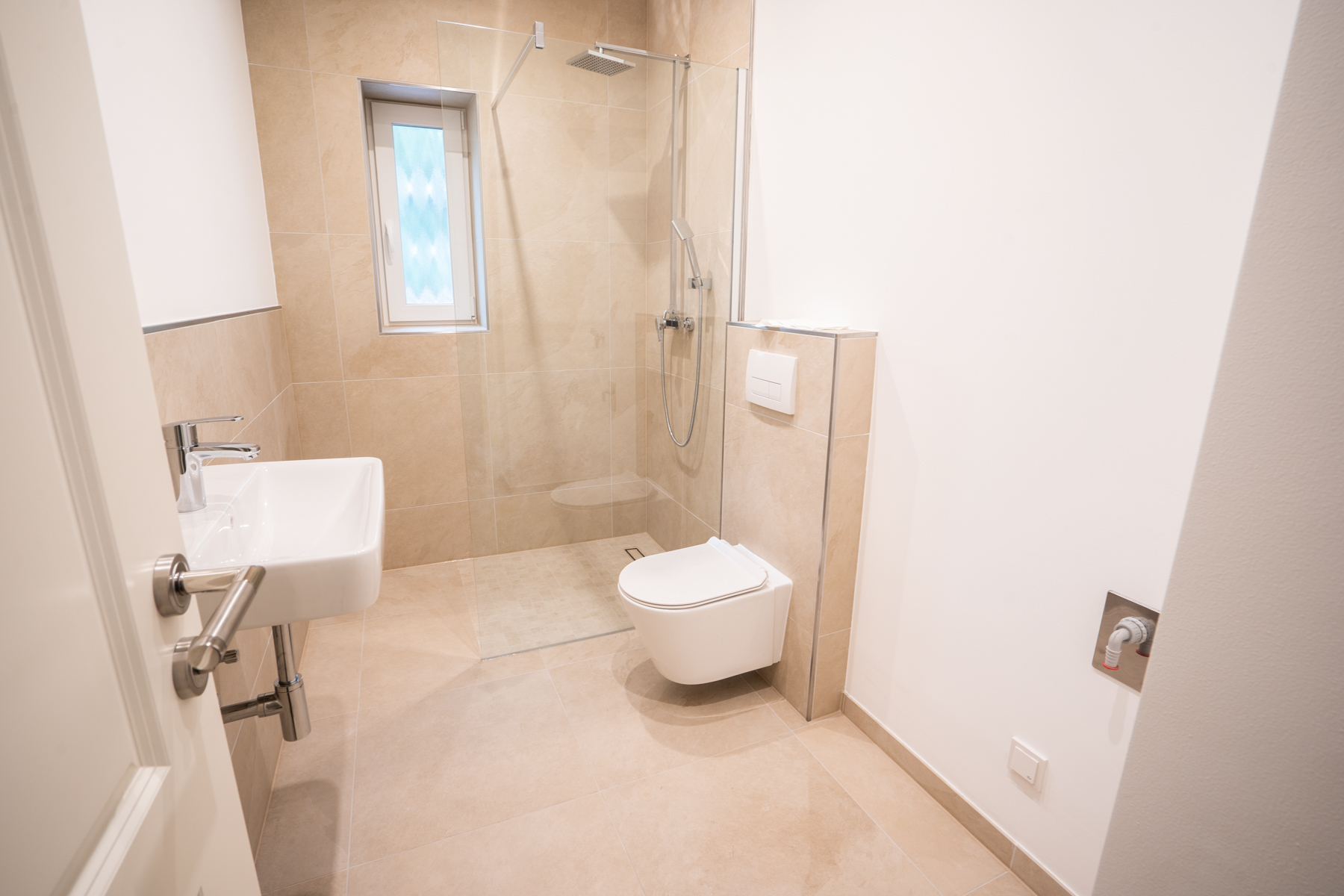 Badezimmer - **Wunderschöne 2-Zimmerwohnung** Erstbezug nach hochwertiger Sanierung in Vahrenwald-List