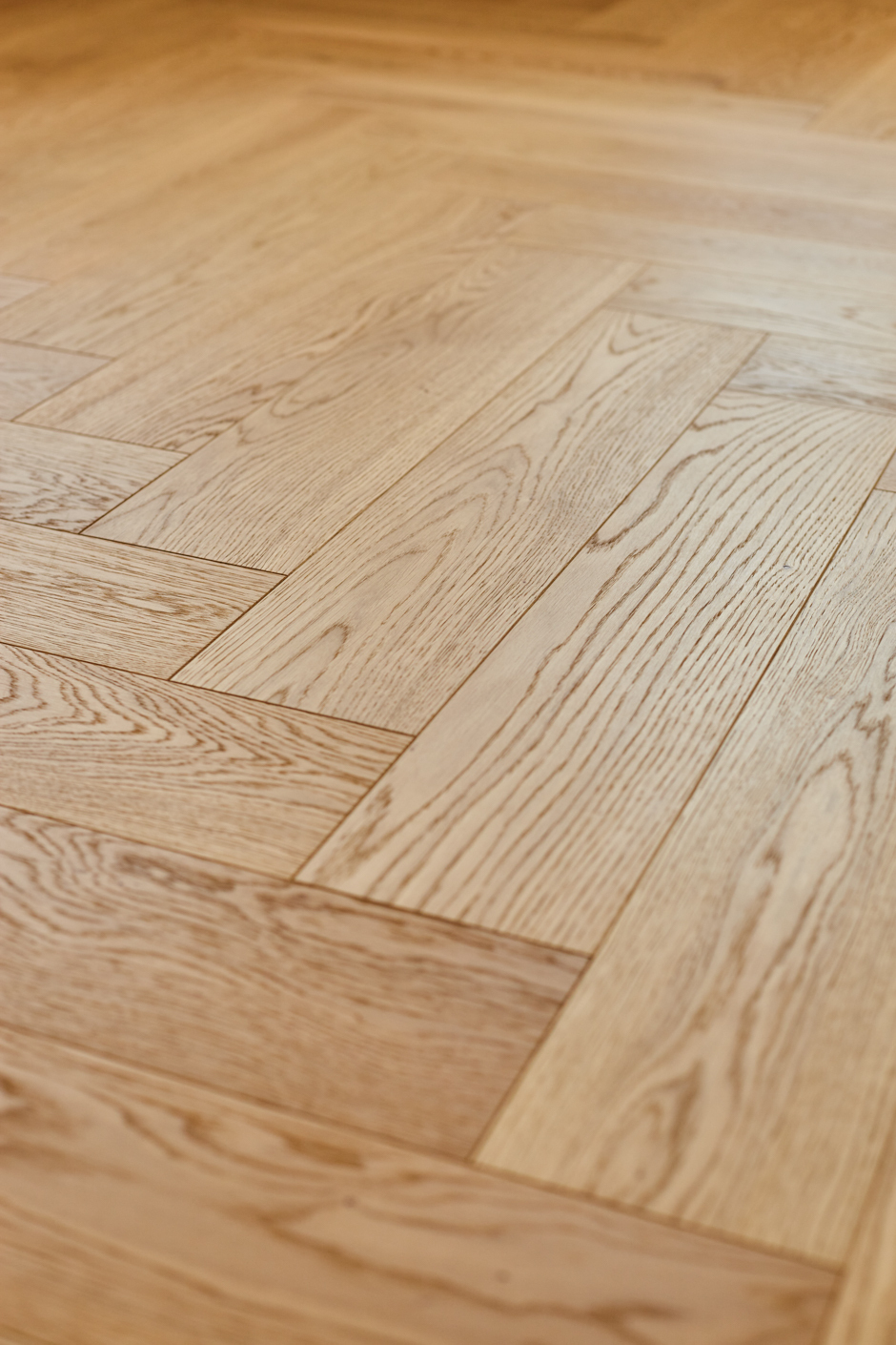 Eiche-Echtholzparkett - 3-Zimmerwohnung mit großem Balkon, Einbauküche und Tageslicht Badezimmer – Hannover List