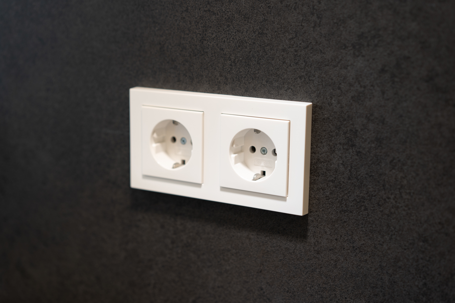 Steckdosen - *VERKAUFT* 12 Wohnungen – Erstbezug nach Sanierung