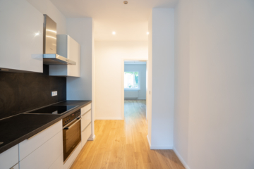 Kueche_Flur - *VERKAUFT* 12 Wohnungen – Erstbezug nach Sanierung