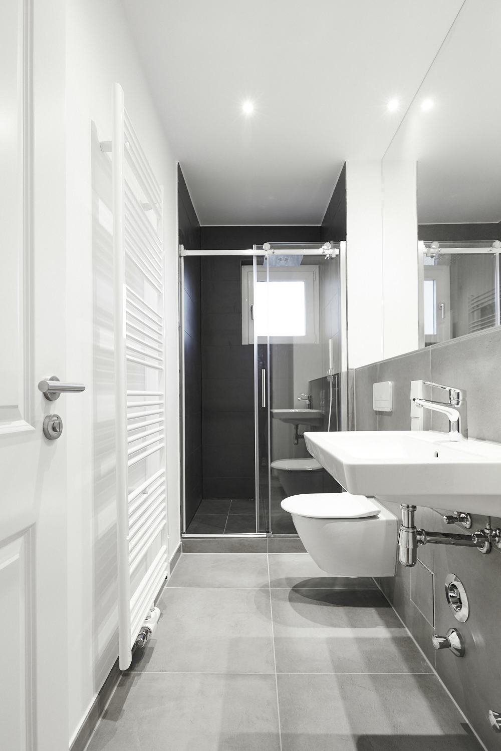 Bad - Perspektive - Hochwertig sanierte 3-Zimmerwohnung zum Erstbezug in Berlin Spandau