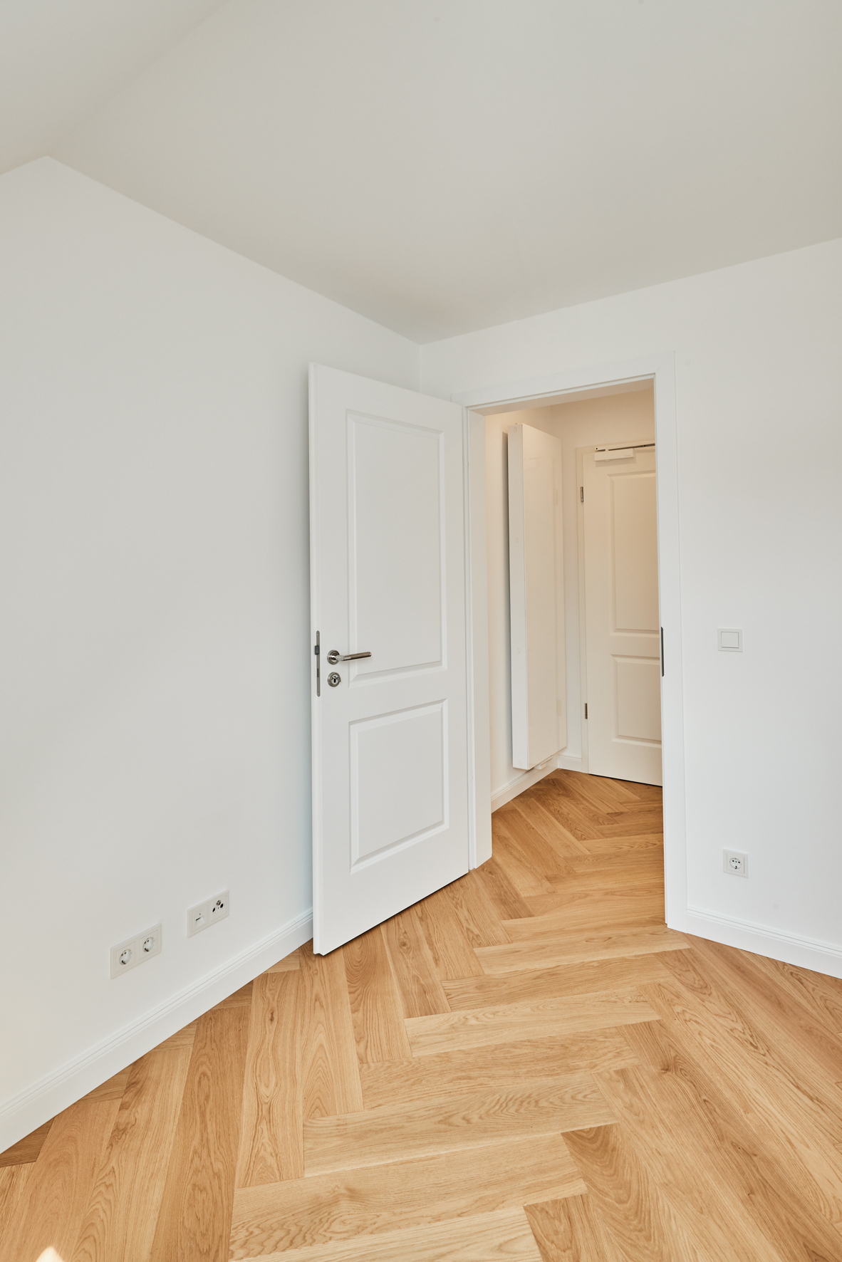 Gästezimmer Untergeschoss_ - Erstbezug – Penthouse mit Zwei Terrassen und exklusiver Ausstattung