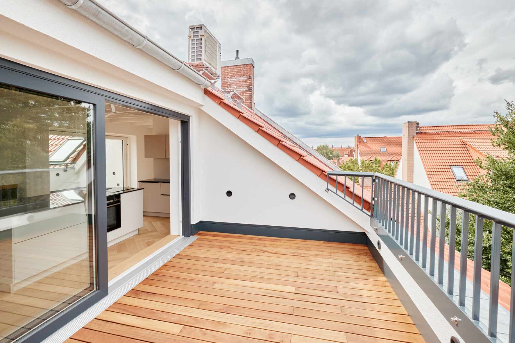 Terrasse - Blick - Erstbezug – Penthouse mit Zwei Terrassen und exklusiver Ausstattung