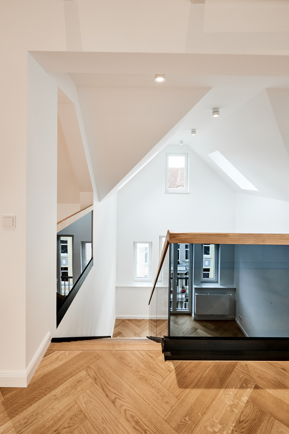 Treppe-Zugang von Oben - Erstbezug – Penthouse mit Zwei Terrassen und exklusiver Ausstattung