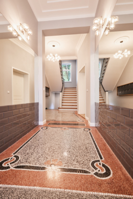 Treppenhaus Eingangsbereich - Erstbezug – Penthouse mit Zwei Terrassen und exklusiver Ausstattung