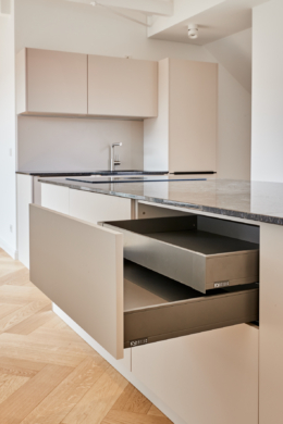Detail Küche Schubfach - Erstbezug – Penthouse mit Zwei Terrassen und exklusiver Ausstattung