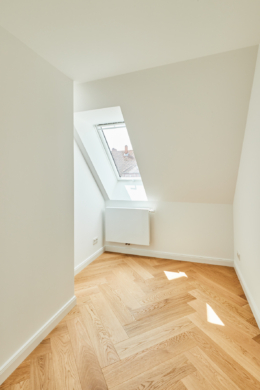 Gästezimmer Untergeschoss - Erstbezug – Penthouse mit Zwei Terrassen und exklusiver Ausstattung