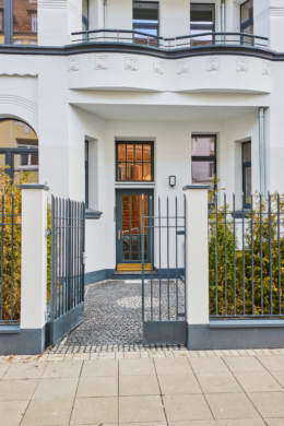 Zugang zum Haus - Erstbezug – Penthouse mit Zwei Terrassen und exklusiver Ausstattung