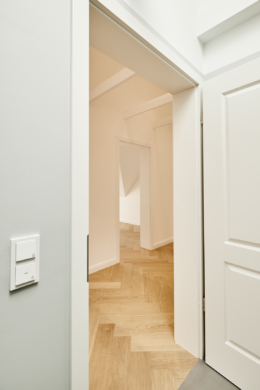 Zugang Obergeschoss - Erstbezug – Penthouse mit Zwei Terrassen und exklusiver Ausstattung