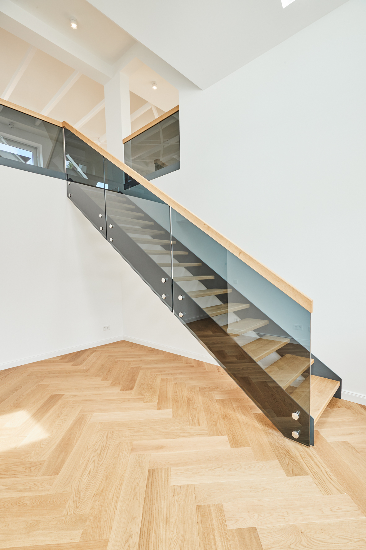 Treppe - Erstbezug – Penthouse mit Zwei Terrassen und exklusiver Ausstattung