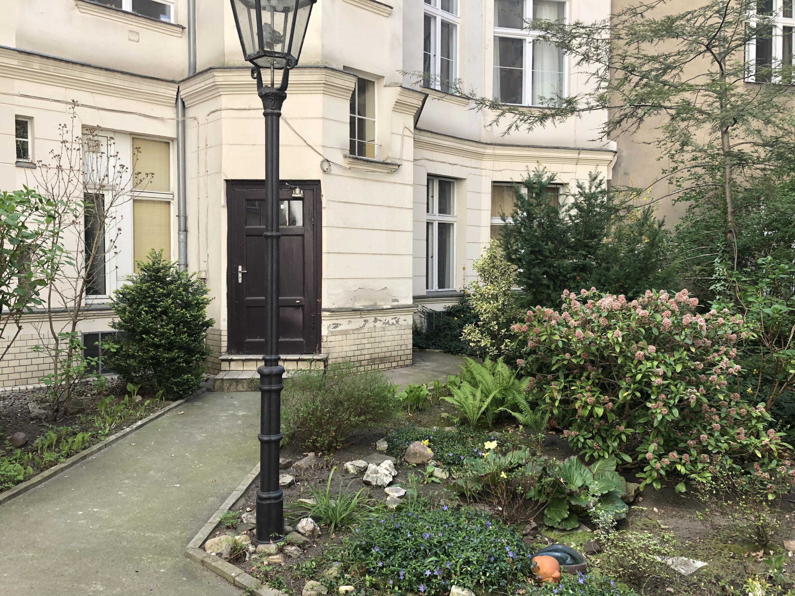 Innenhof - *VERKAUFT* 3-Zimmer Erdgeschosswohnung in Schöneberg