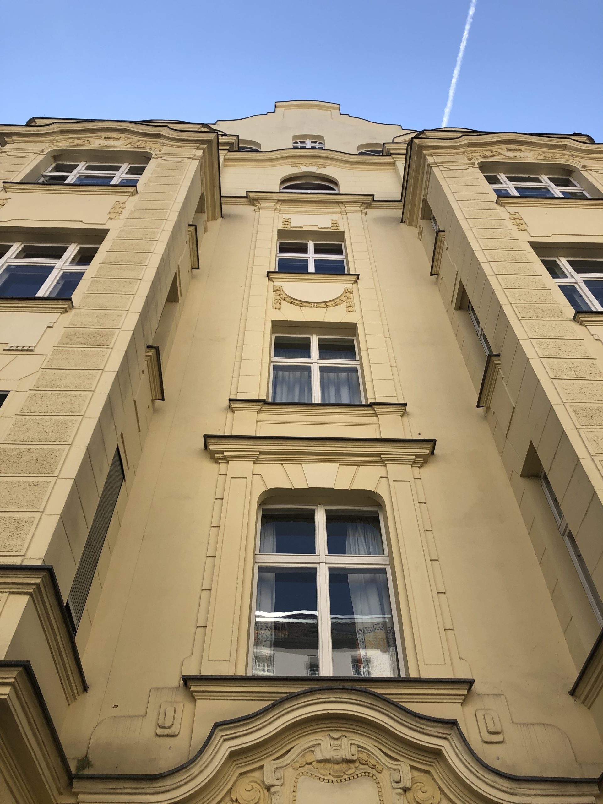 gepflegter_Denkmalschutz - *VERKAUFT* 3-Zimmer Erdgeschosswohnung in Schöneberg